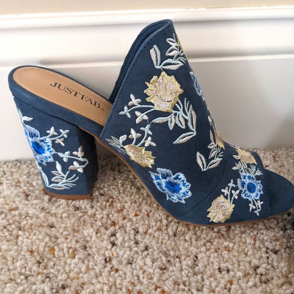 Floral Embroidery Shoes